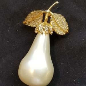 Signed KJL Kenneth J Lane pear pin brooch, Pearl, gold, rhinestones